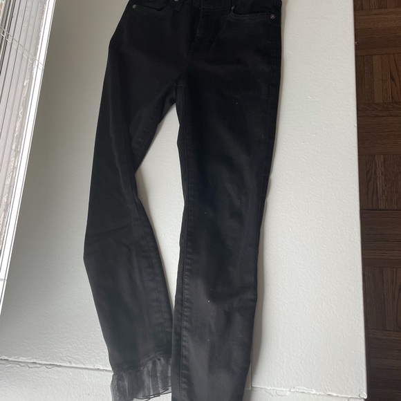 Too small - Picture 3 of 5